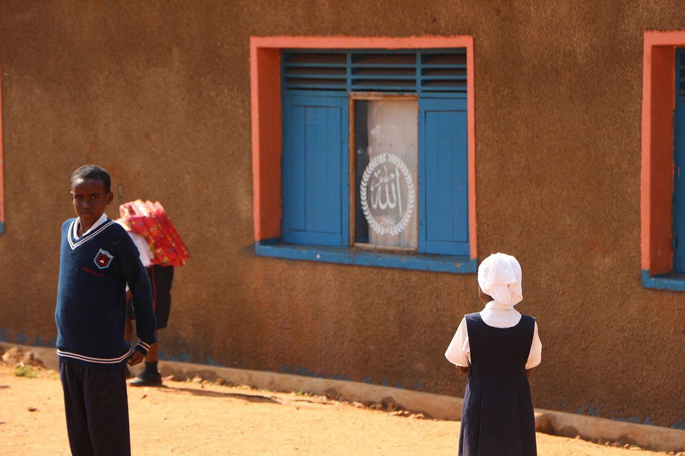 European Yetim Eli slaughters the sacrifices on behalf of philanthropists in Uganda
